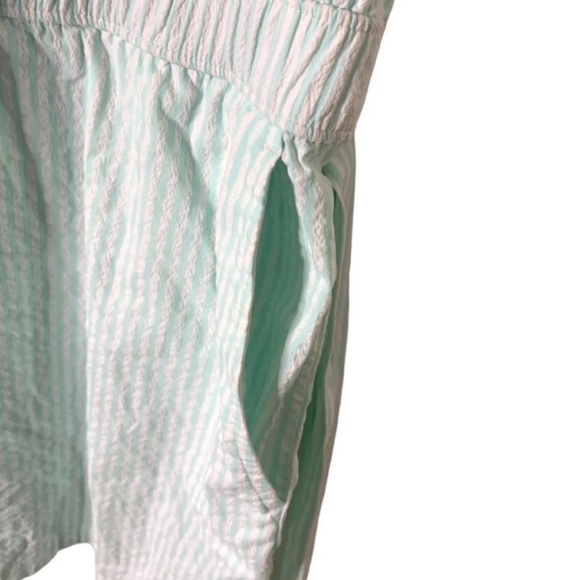 NWT Vineyard Vines Performance Size 14 UPF30 Seersucker Moisture Wicking Romper - Picture 7 of 10